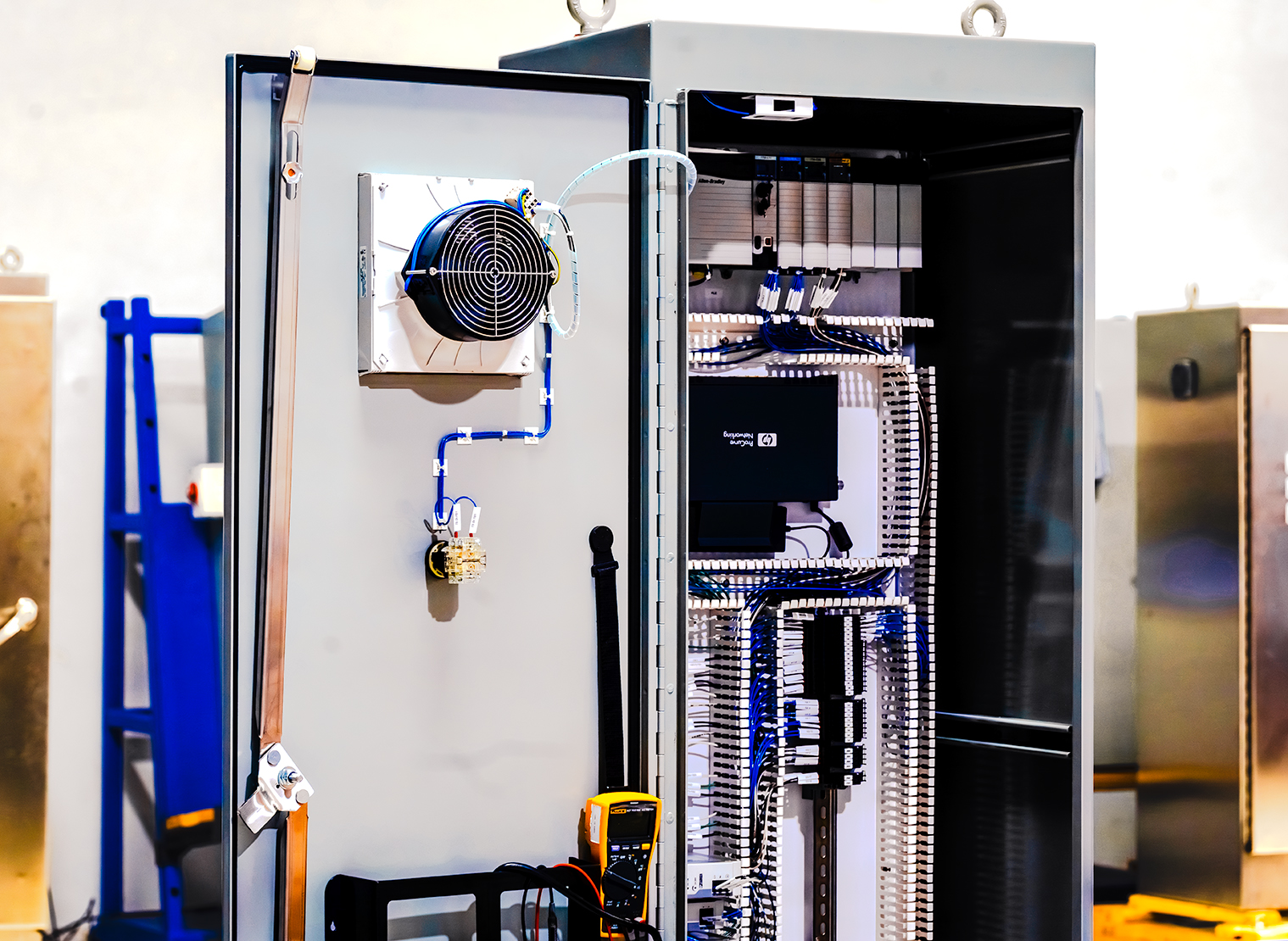Lone-Star-Logics-Field-Service-Engineering-Link-Open-Panel-Layout